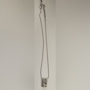 Beautiful Brighton necklace with stones